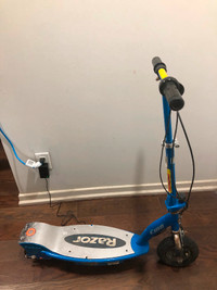 ELECTRIC SCOOTER with charger (controller change needed)