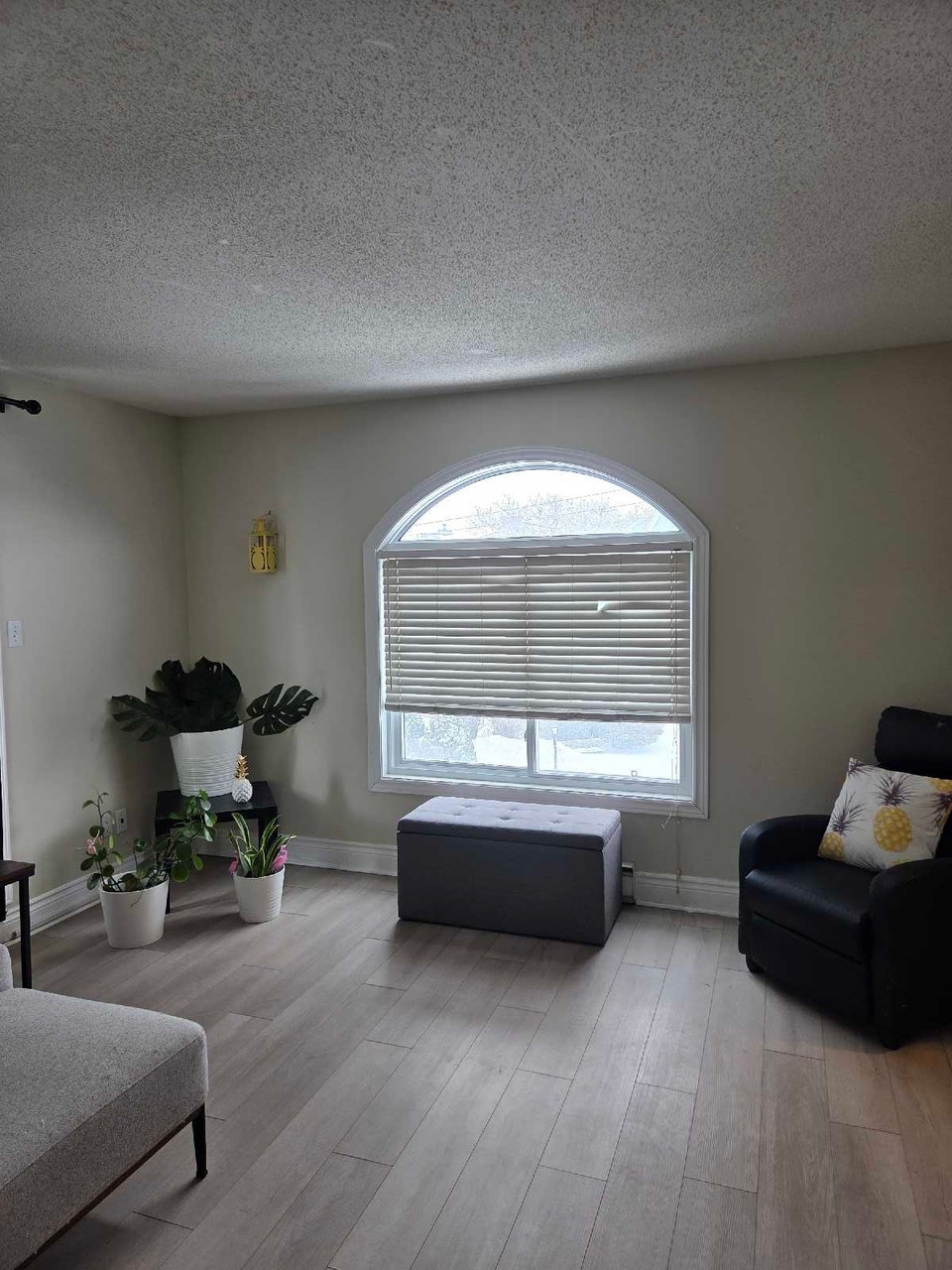 2BD Kanata condo Nov 1 2