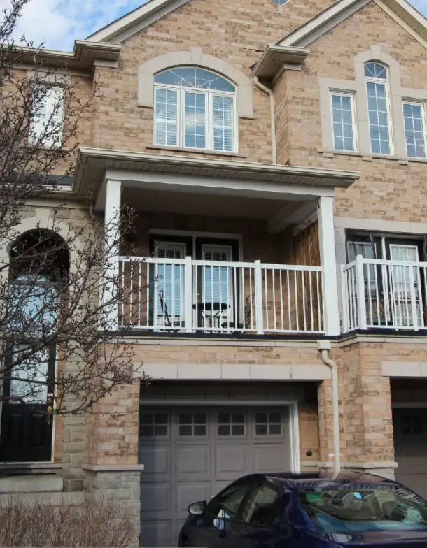 Rent Room near UTM, April 1- Female Students/Young Professional