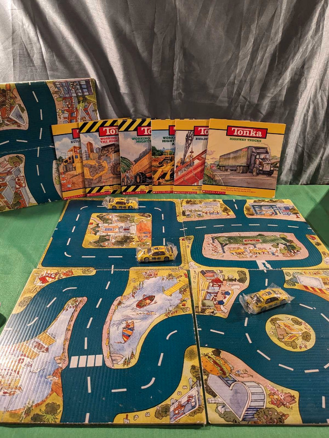 Selling as Set Only, All items in great condition. in Toys & Games in Mississauga / Peel Region - Image 4