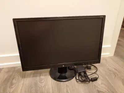 $40 FIRM, CASH & PICKUP ONLY. Used, fully functional. feel free to test on the spot. Comes with powe...