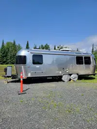 REDUCED 2022 AIRSTREAM FLYING CLOUD 27