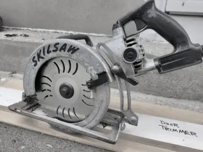 *The framing workhorse. 8-1/4 inch, in excellent mechanical condition. Overhauled about a year ago....