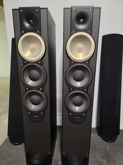 PARADIGM MONITOR 9 V6 EXCELLENTE CONDITION , View more