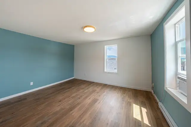713 Russell Ave, Enderby, BC - 5plex income property62864751419011122