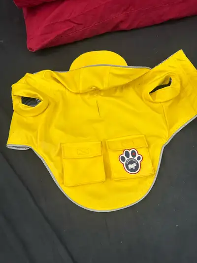 Canada Pooch Dog Raincoat Size 10, View more