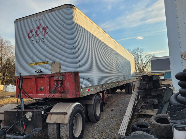 Van Trailer in Cargo & Utility Trailers in Ottawa
