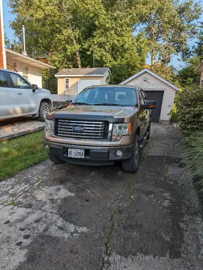 2012 Ford F-150 XLT 5.0L 2WD for sale. Well taken care of. Recently had front brake work, front uppe...