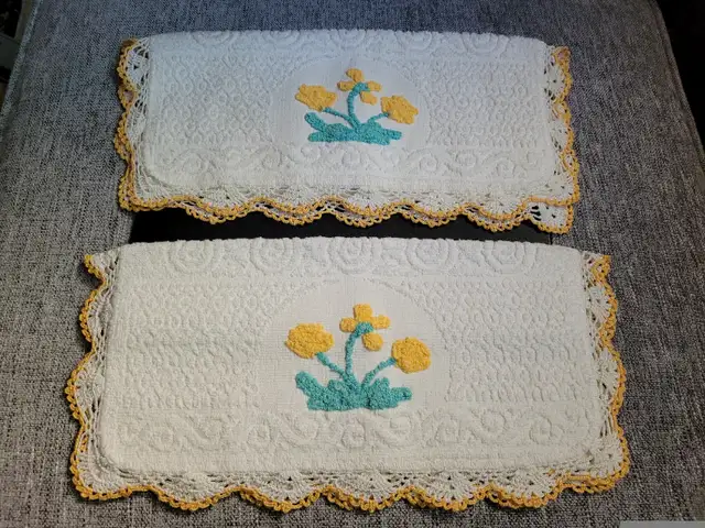 Floral Crochet Towels and Facecloths (ALL FOR) in Bathwares in Markham / York Region - Image 6