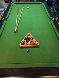 Pool Table, Balls and Cue set with stand