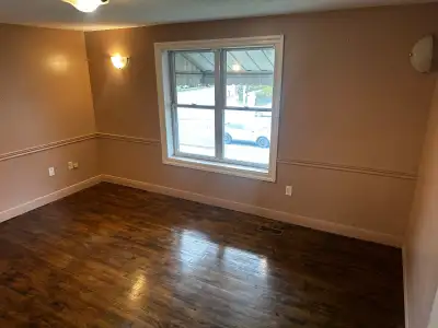 Shared Business Space for Rent in Hamilton We are excited to offer a unique opportunity for like-min...