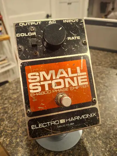 80's ElectroHarmonix Small Stone Phaser effect pedal. It has been modded to accept modern 9v adapter...