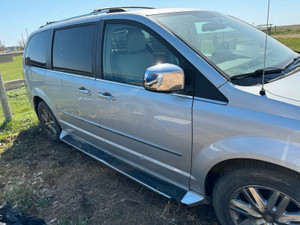 2010 Chrysler Town & Country