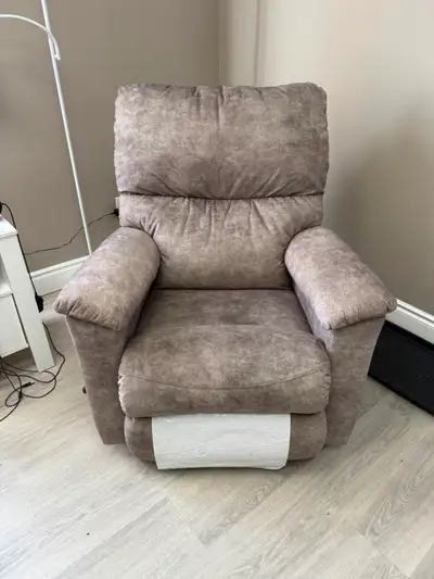 Genuine Brooks Rocking Recliner La-Z-Boy chairs in excellent condition. All have had minimal use and...