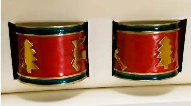 Set of 4 Pier 1 Imports Brass Holiday Napkin Rings Christmas63611957989763121