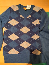 Brand New Men's Sweater Size Small (1 in blue, 1 in pattern)