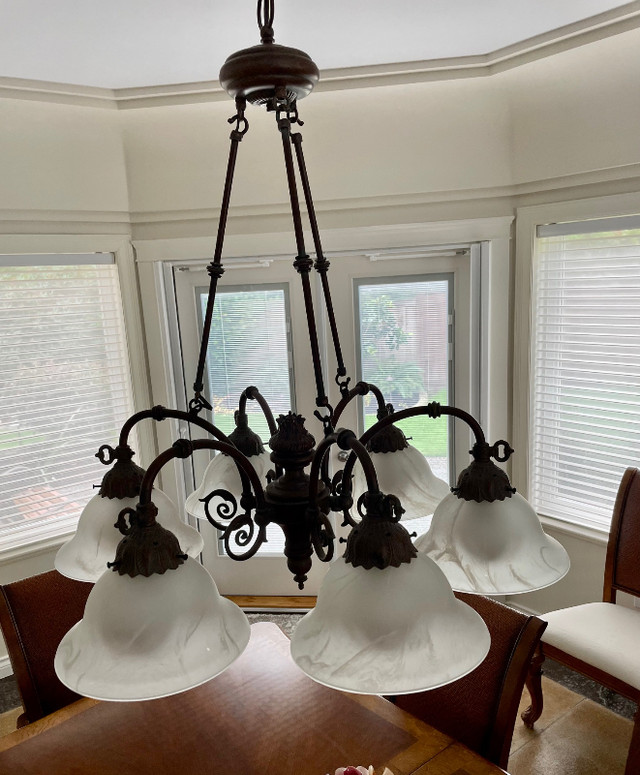 Dining Room Chandelier in Home Décor & Accents in Delta/Surrey/Langley