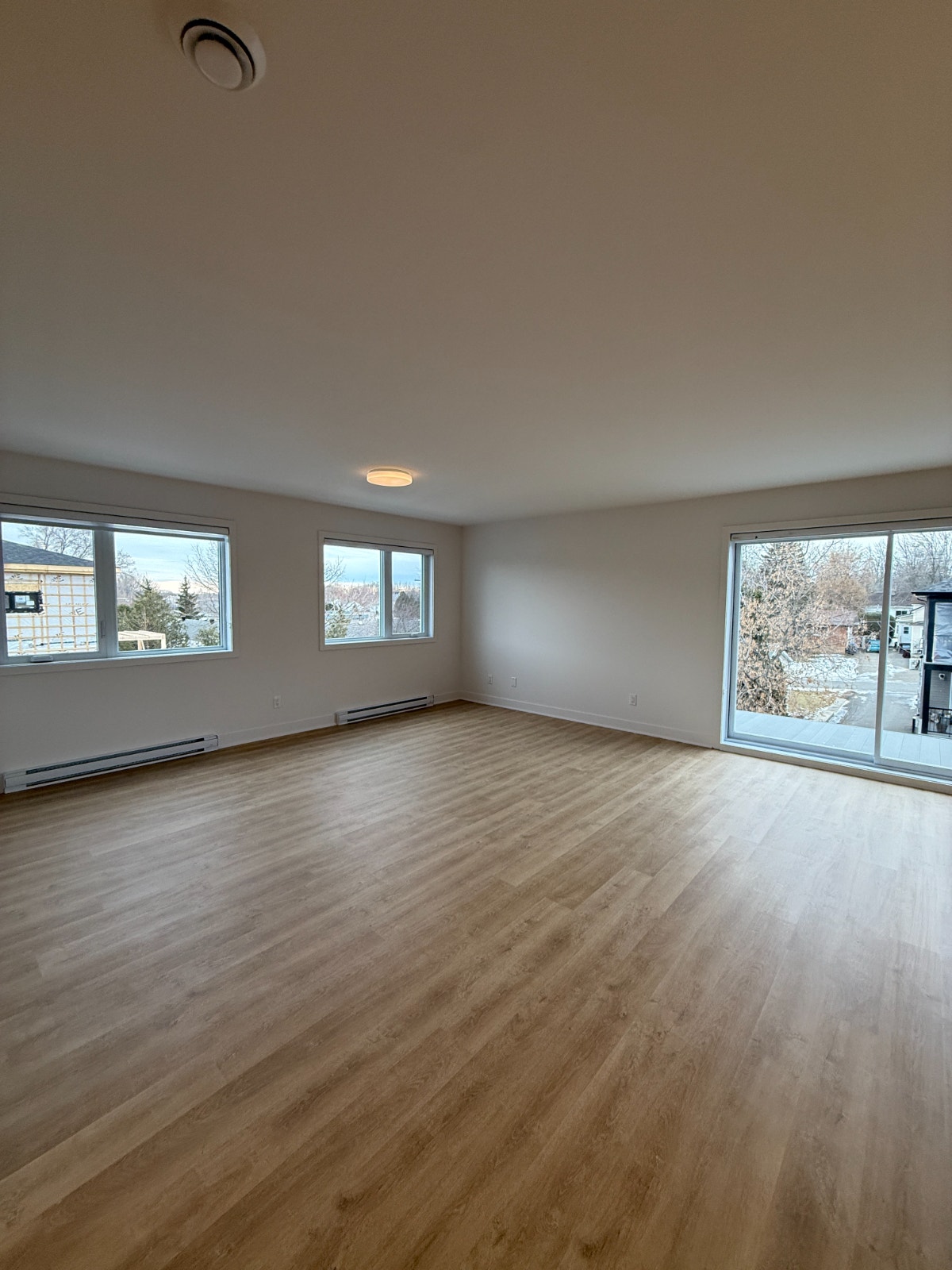 407 8e Avenue — photo 3