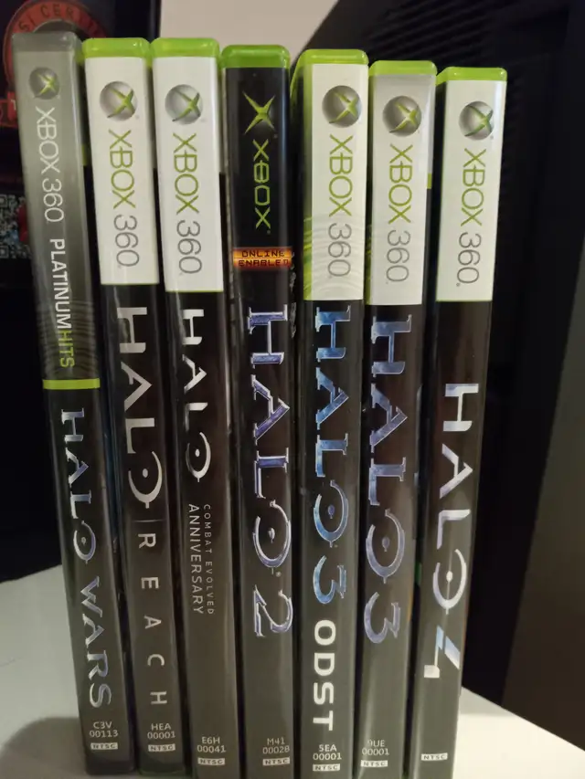 Xbox 360 Halo Collection in XBOX 360 in City of Montréal - Image 2