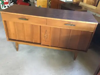 Buffet vintage, View more