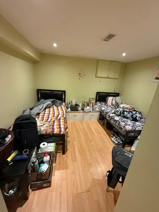 Room for Ren in Scarborough