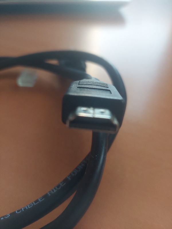 HDMI cable. E156277-D AWM STYLE 20276 80° C 30V UW-1. in General Electronics in Edmonton - Image 2