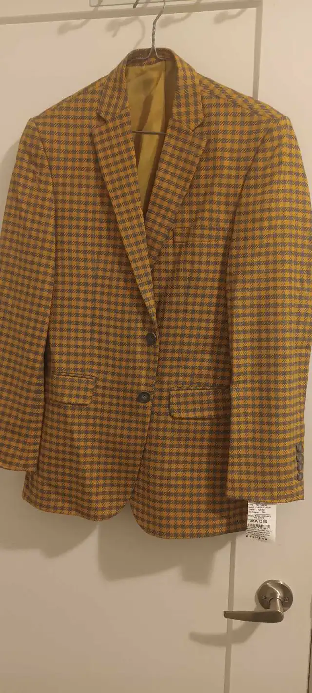 Men's Blazer in Men's in City of Toronto - Image 3