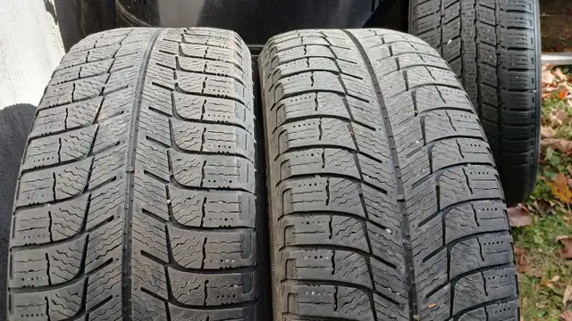 Two 185/55R16 + one 205/55R16 winter tires in Tires & Rims in West Island - Image 4