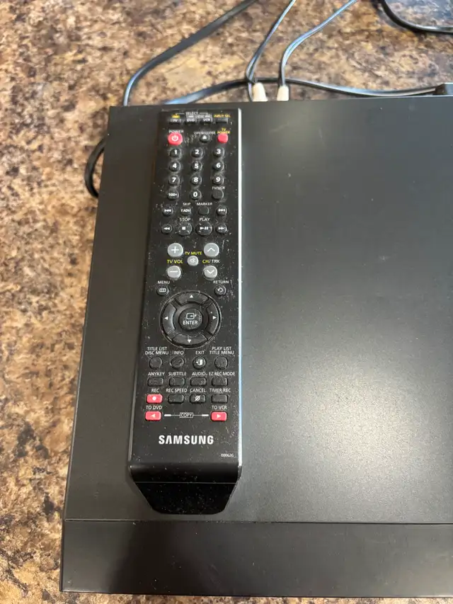 Transfer VHS to DVD with Samsung DVD Recorder & VCR DVD-VR350 in General Electronics in Kelowna - Image 7