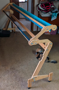 Grace Hand quilting frame with 3 rollers.