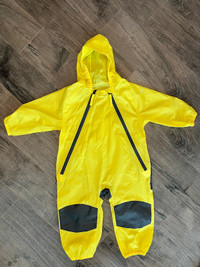 Toddler rain suit size 18-24M