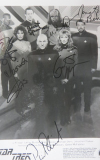 Star Trek Next Generation Crew Autograph