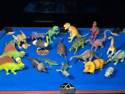 Dinosaur toys Vintage Lot/Bundle 1980’s 90’s,2000’s(Greenbrier , View more