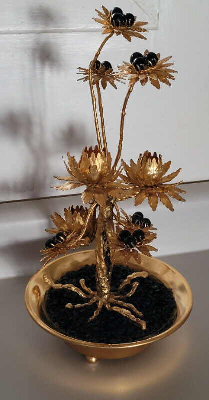 Vintage Gold Plant Hollywood Regency/Gold Plated Plant Flowers in Arts & Collectibles in Oshawa / Durham Region - Image 3