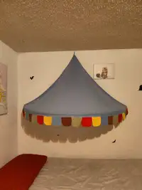 Bed canopy 