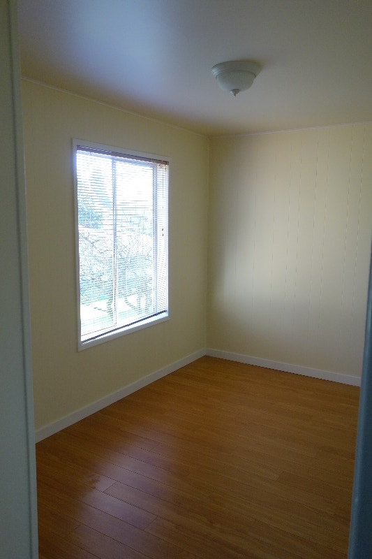 Bright spacious main floor duplex/house in South Granville Long Term