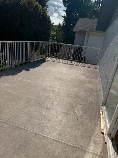 Top Floor Two Bedroom 1 Bath