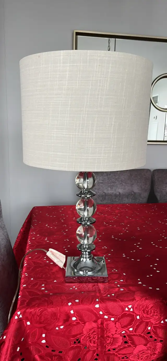 Table Lamp in Indoor Lighting & Fans in Mississauga / Peel Region - Image 2