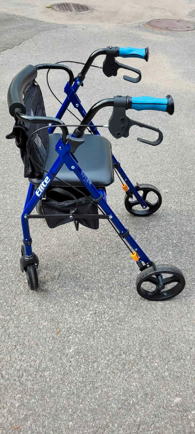 Déambulateur dans Santé et besoins spéciaux  à Laval/Rive Nord - Image 2