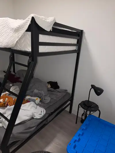 Full size/ Twin bunk bed, View more