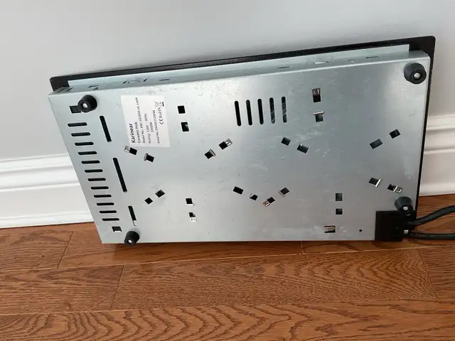Carinear Cooktop, 110 volt. $65 in Garage Sales in Laval / North Shore - Image 4