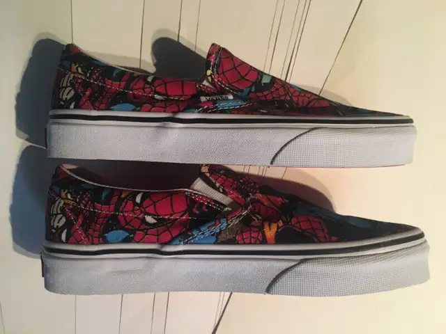 Vans Spider Man Soulier Enfants Marvel M-5 W-6.5 Off The Wall in Kids & Youth in Laval / North Shore - Image 3