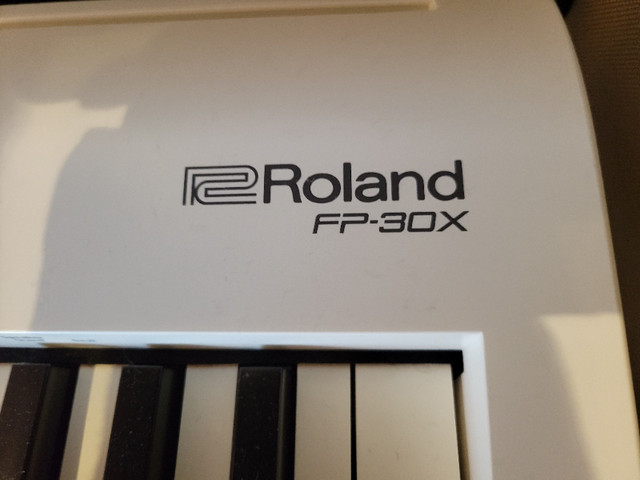 piano clavier roland yamaha instruments musique dans Autre  à Longueuil/Rive Sud - Image 3