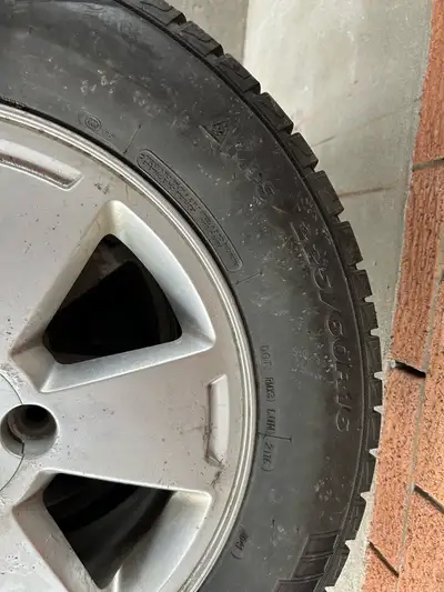 Tires came off chervolet impala Size 225/60R16 Made in 2016