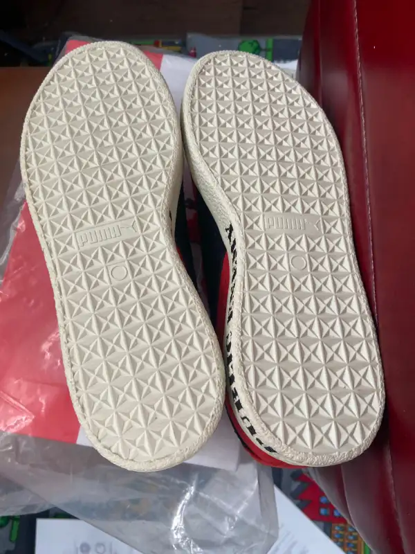 Mens Puma Public Enemy Sneakers Fear of a Black Planet Size 9 LT in Men's Shoes in Oshawa / Durham Region - Image 7