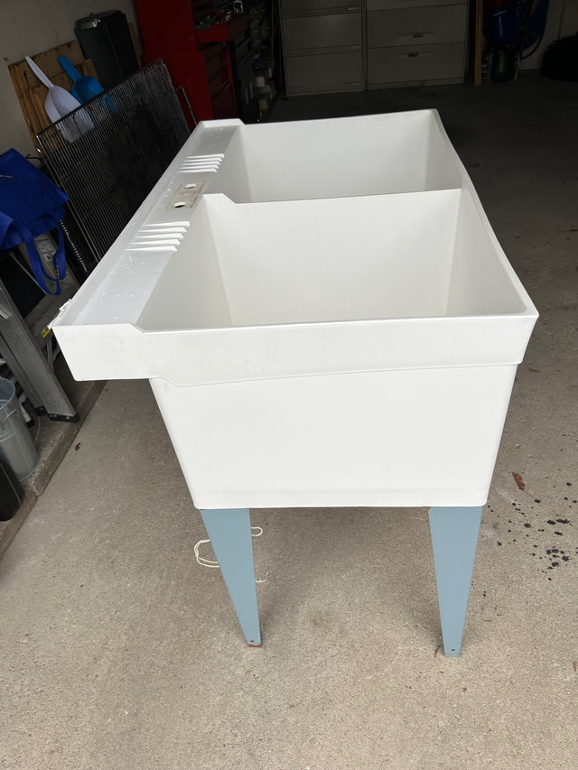 Double Laundry tub $90 in Other in City of Toronto - Image 4