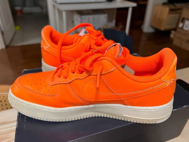 RARE Nike Air Force 1 Low Just Do It Pack Orange Size 9 in Men's Shoes in Mississauga / Peel Region - Image 4