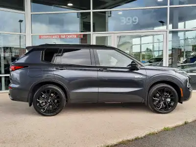 Mitsubishi Outlander 2024 PHEV NOIR S-AWC ****46,999.00$**** ***Garantie prolongée transférable à l'...