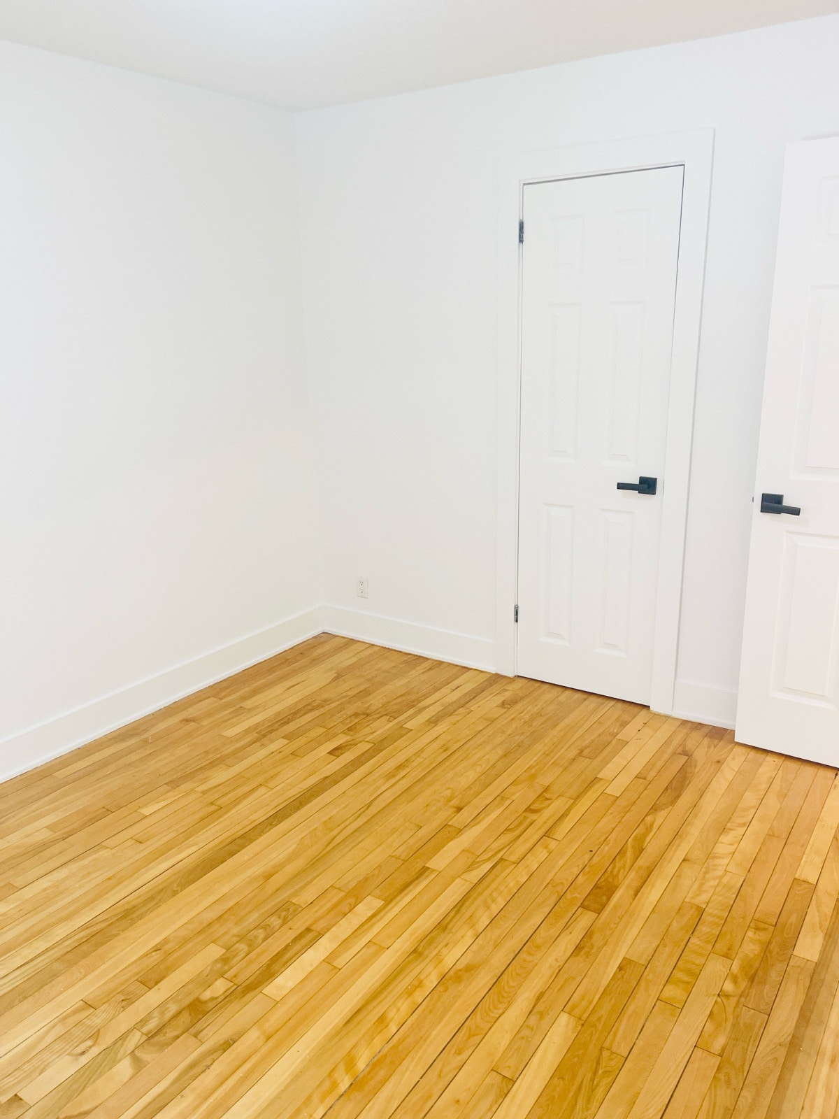 480 2e Avenue — photo 3