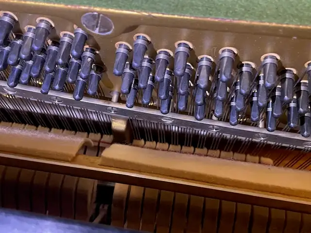 Yamaha Piano. Full size. 88 keys. With storage bench. in Pianos & Keyboards in City of Toronto - Image 7